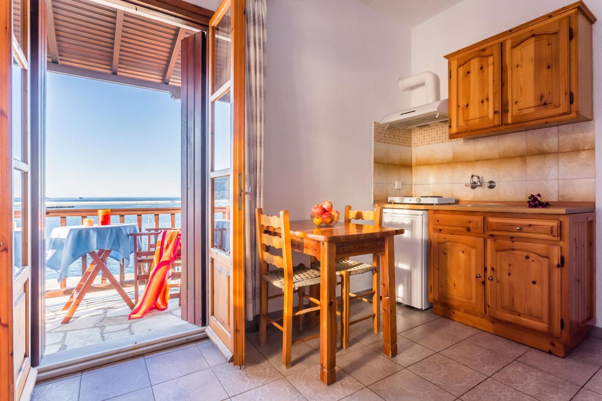 Nikolaos Studios Apartments Скопелос Экстерьер фото
