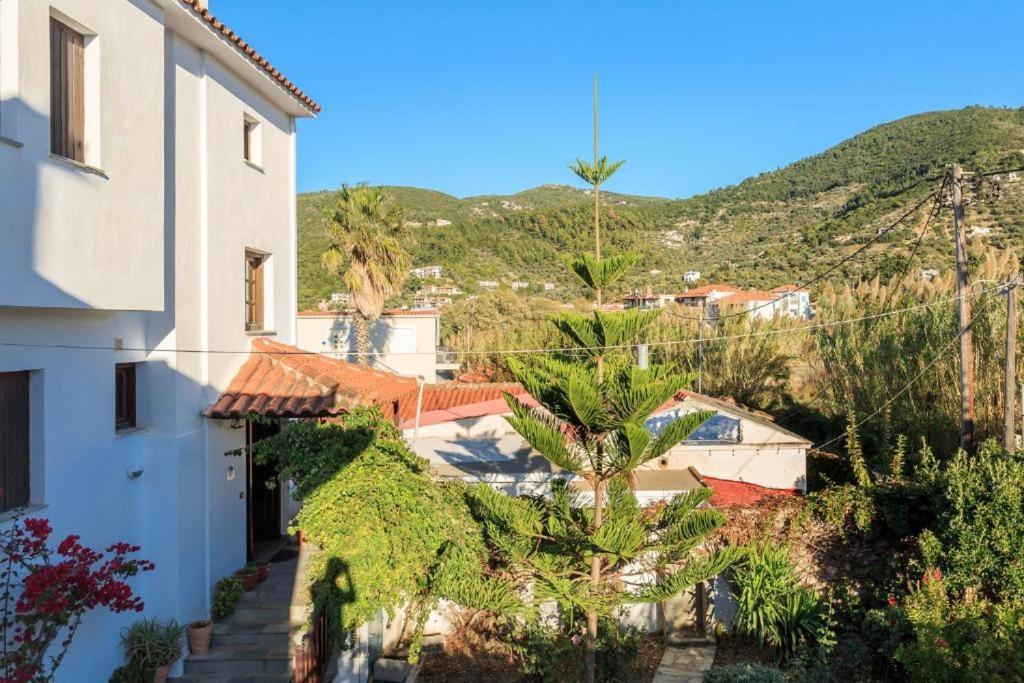 Nikolaos Studios Apartments Скопелос Экстерьер фото