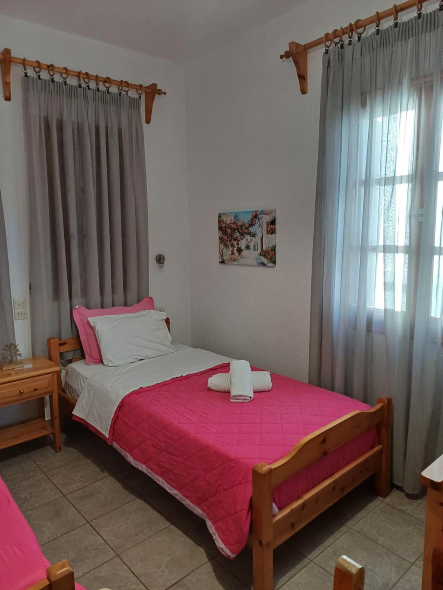 Nikolaos Studios Apartments Скопелос Экстерьер фото