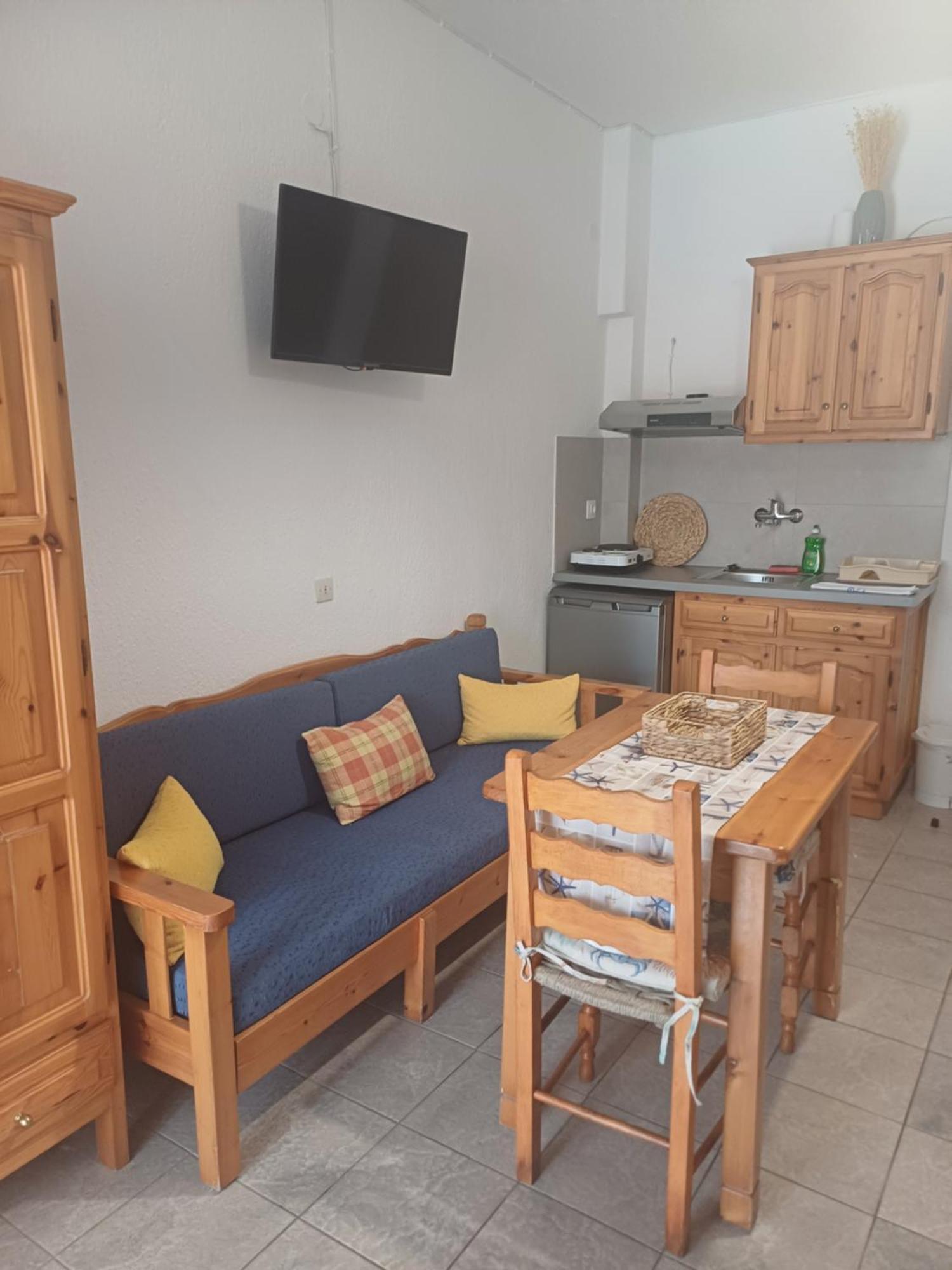 Nikolaos Studios Apartments Скопелос Экстерьер фото